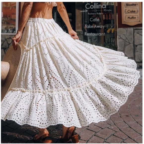 BOHO CHIC Eyelet Maxi skirt - Picture 5 of 7